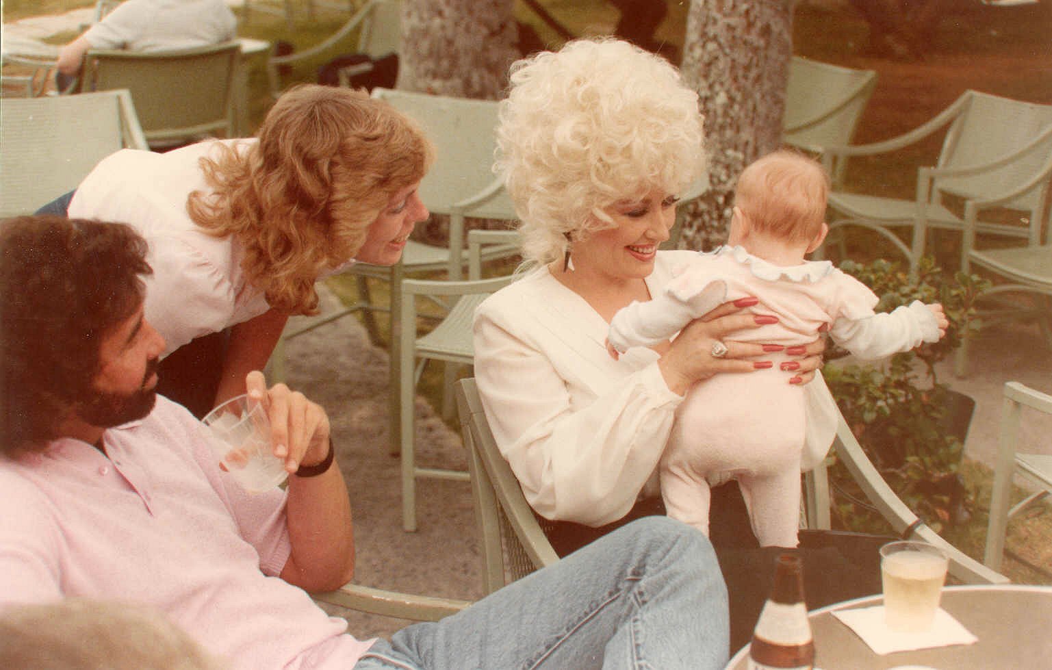Dolly Parton: Iconic Childfree Career Woman